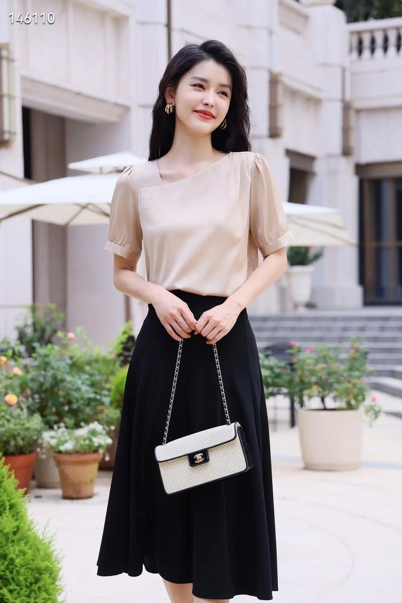 淘宝网店真丝短袖袄女装,品质之选与时尚之典范